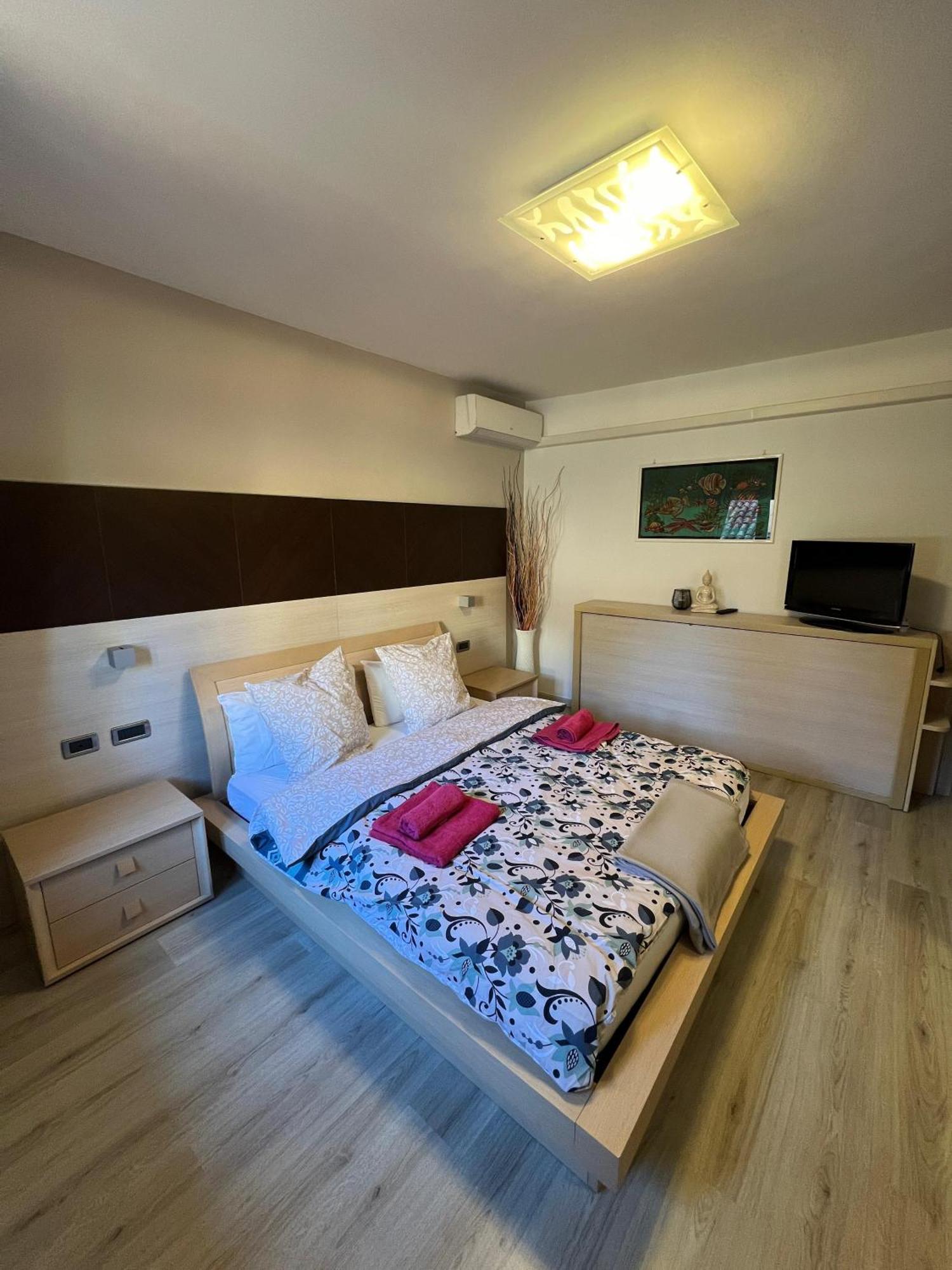 B&B Al Vittoriale Da Maja 가르도네리비에라 외부 사진