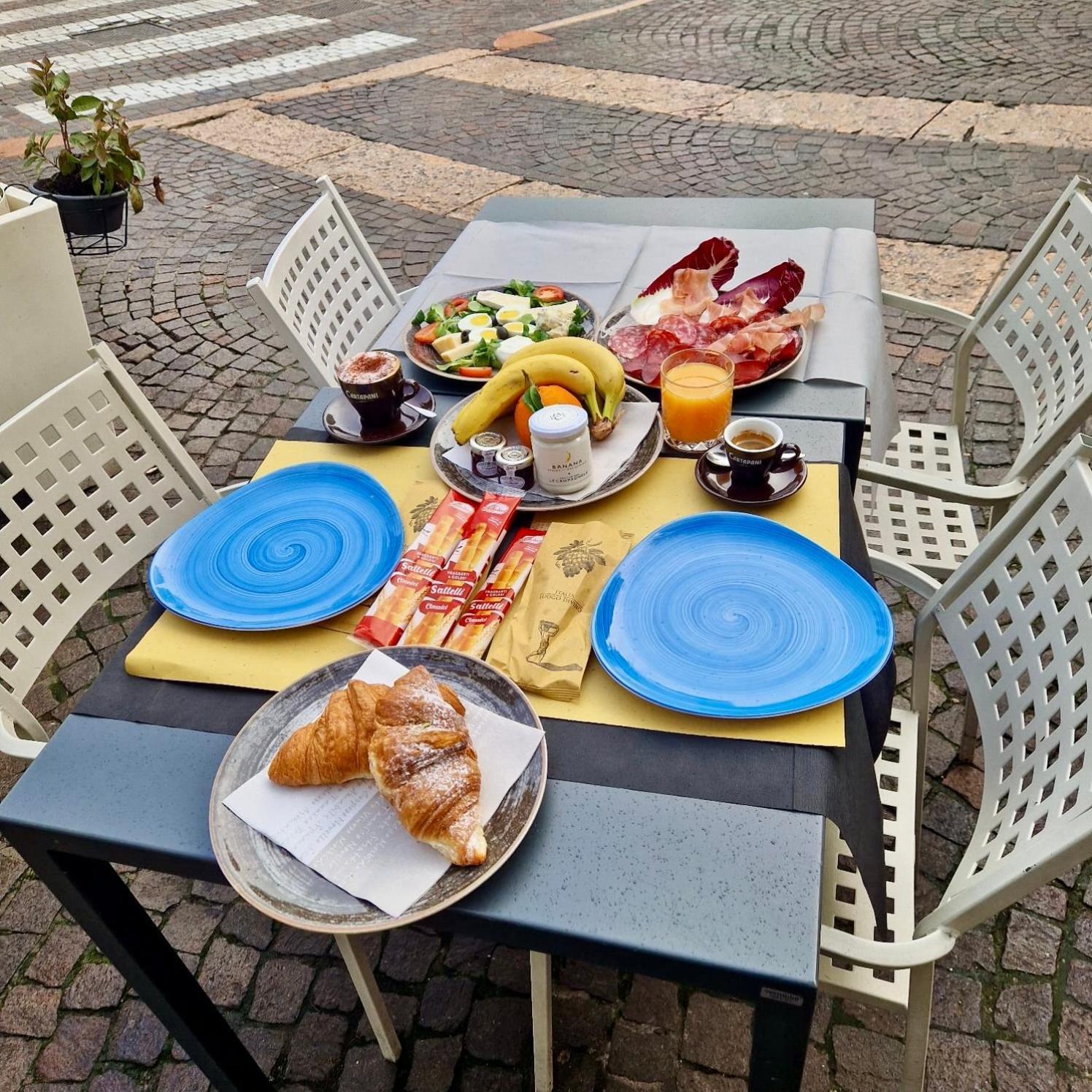 B&B Al Vittoriale Da Maja 가르도네리비에라 외부 사진