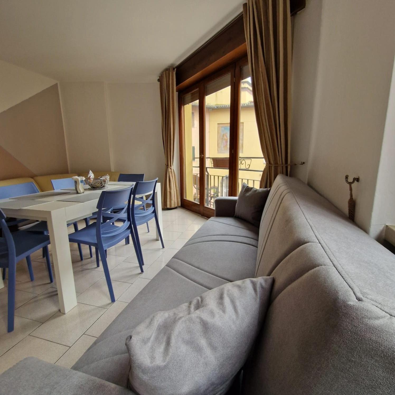 B&B Al Vittoriale Da Maja 가르도네리비에라 외부 사진